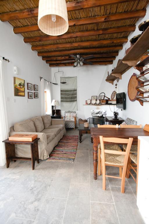 Spiti Calliope Kathikas Esterno foto
